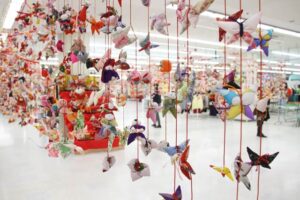 約800点を展示する圧巻の「つり飾り展」 3/7までネーブルみつけ
