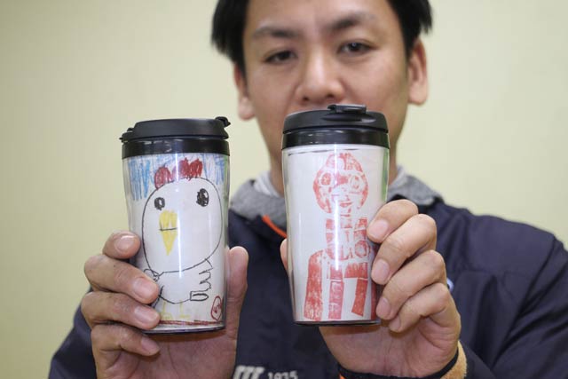 絵画を写真に撮って胴にはさんで作るオリジナルタンブラー