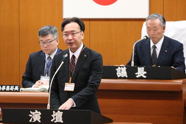 3月定例会初日に施政方針演説を行う国定市長