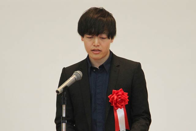 「若monoデザインコンペティション燕」で大賞を受賞した岸玄昌さん