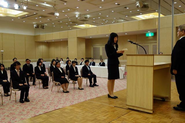 三条市医師会准看護学院の第56期生入学式