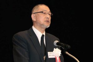 田辺良文新会長があいさつ