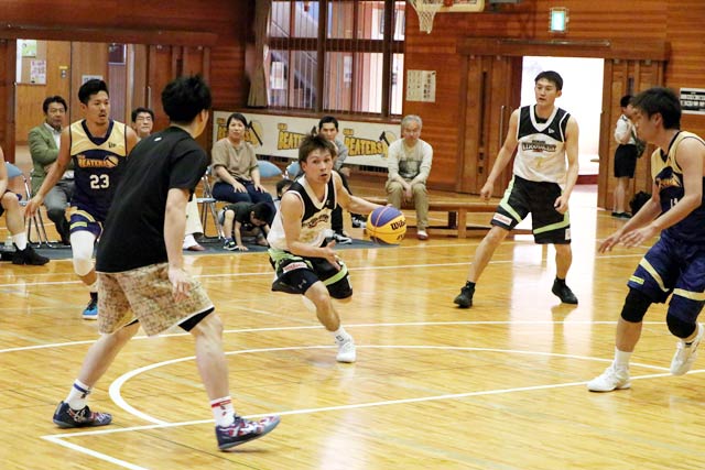 11、12日と旧荒沢小で行われた公開練習試合