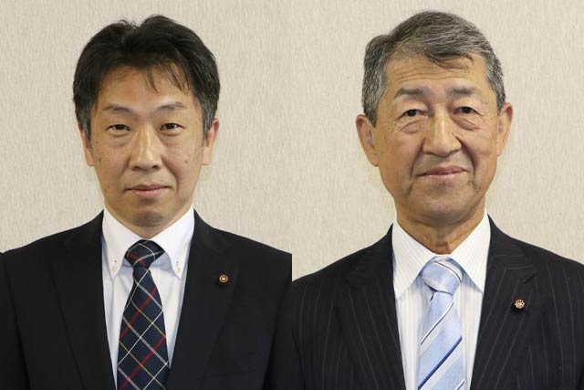 議長の滝沢市議(左)と副議長の中野市議