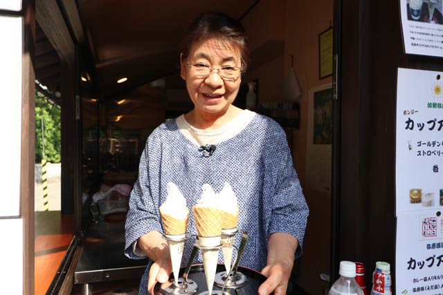 「社彩庵　ひらしお」で新発売の「伊弥彦米ソフトクリーム」