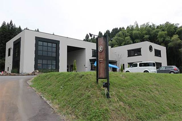新たに青山とパリに直営店をオープンするマルナオの本社
