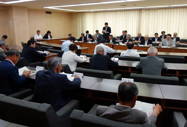 図書館等複合施設の建設基本計画(案)が示された市民福祉・総務文教・経済建設常任委員連合協議会