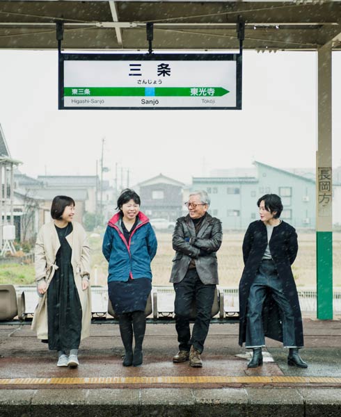 左から坂井さん、松井さん、堀田さん、渡辺さん