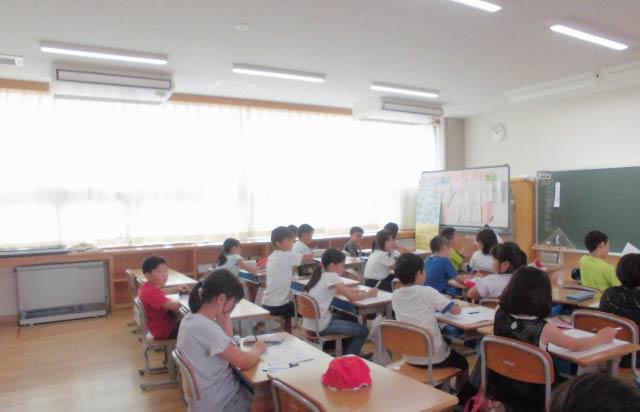 エアコンが設置された吉田小学校