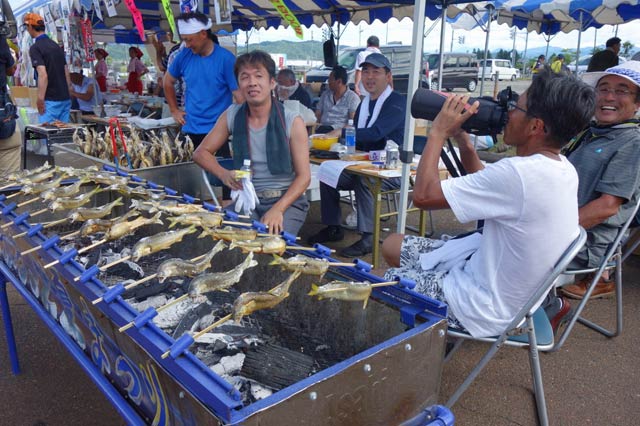 人気のアユの塩焼き