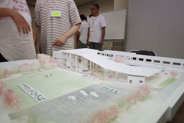 図書館等複合施設の模型