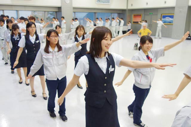 コロナで行われた民謡流しの社内講習会