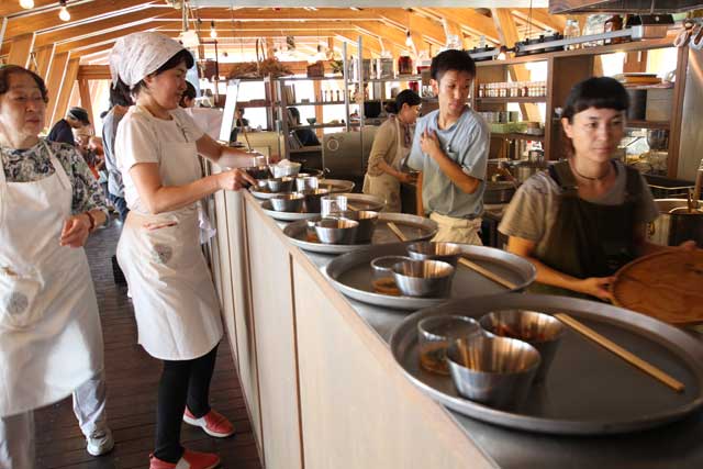 あさイチごはんで185食をさばいててんてこ舞いの三条スパイス研究所