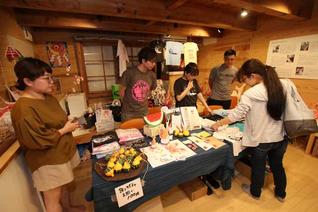 「鯛の蔵」でグッズ販売