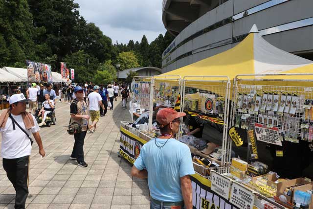 試合開始前のにぎわい