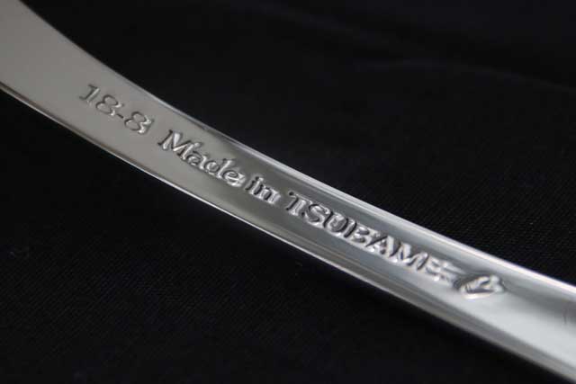 それぞれの柄の裏には「Made in TSUBAME」の刻印