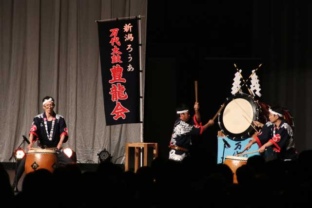 新潟ろうあ万代太鼓豊龍会