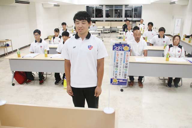 謝辞を述べる二ノ宮さん