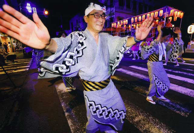 田中 日登志（三条市）「真夏の踊り」
