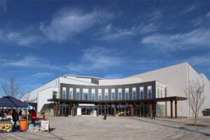 開館祭を待つ三条市体育文化会館
