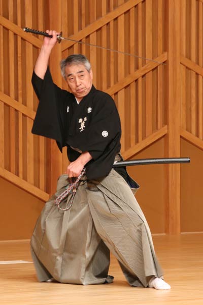 草間先生の居合演武