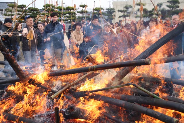 粟生津地区の塞の神