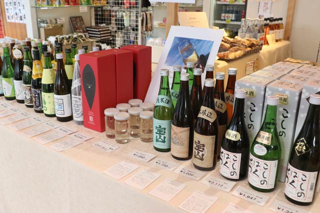 西蒲五蔵の日本酒の販売も