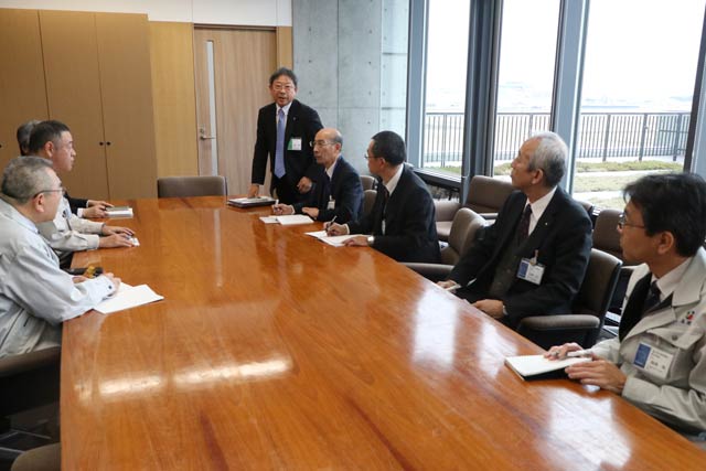 対策チームの会議