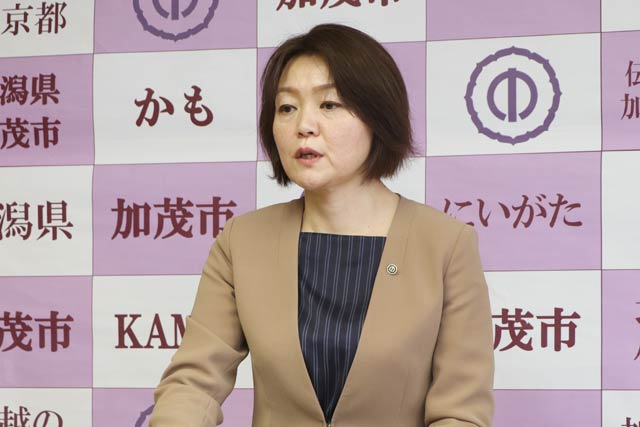 令和2年度予算案を発表する藤田加茂市長