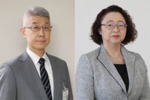 部長級に昇任の市民部長に就く藤井勲三条地域水道用水供給企業団事務局長(左)、教育委員会教育部長に就く栗林明子教育委員会子育て支援課長兼青少年育成センター長