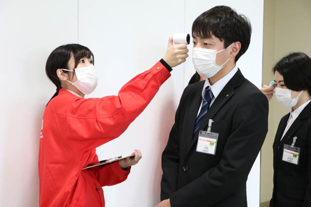 検温も実施