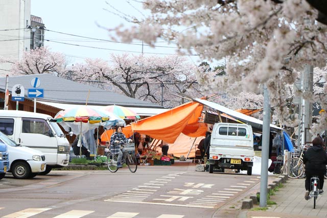 二七の定期市