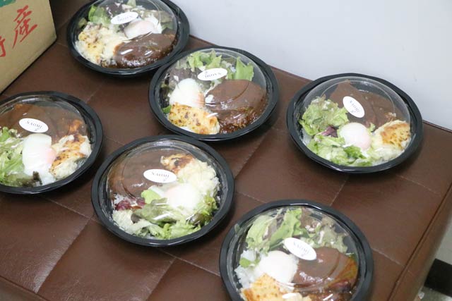 「ビストロ ナオミ」のハンバーグ＆グラタンのダブル丼
