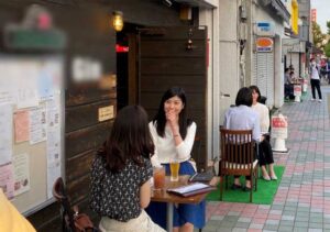 飲食店の路上利用の占用許可基準を緩和