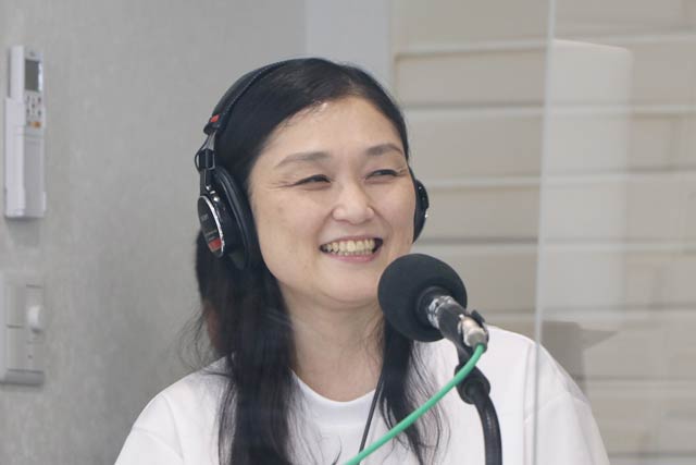 笑顔あふれる遠藤麻理さん