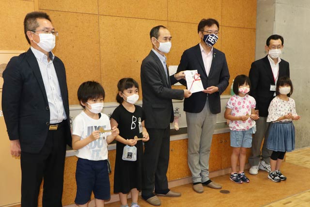 同席者で記念写真