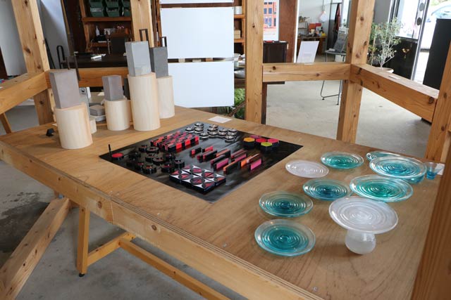 FACTORY FRONTで桑沢デザイン研究所卒業生3人の作品展