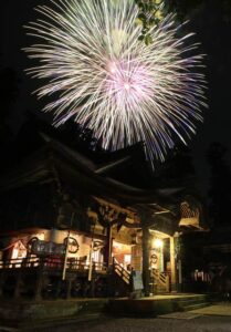 花火の夏がやってきた 青海神社の秋祭り