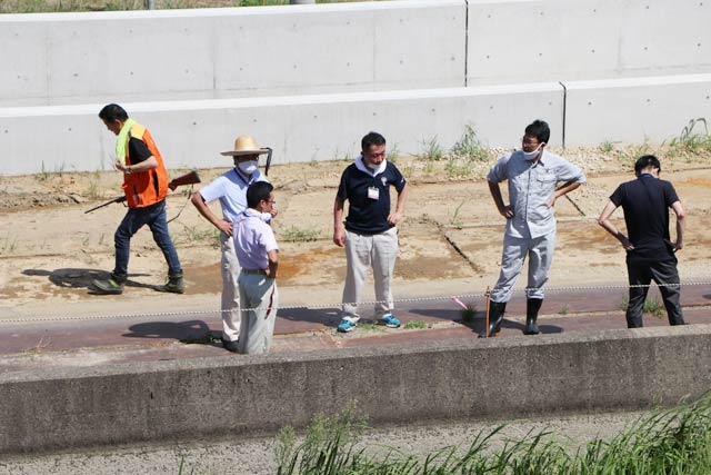猟友会が射殺して駆除