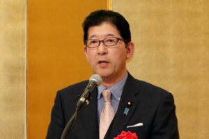 高鳥修一衆院議員がLINEで感染報告