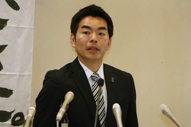 三条市長選立候補を正式表明する名古屋氏