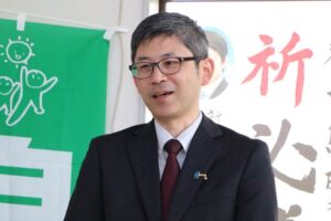 三条市議補選に立候補を表明した白鳥賢氏