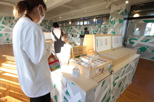 三条ものづくり学校で開かれている「エムティーアートプロジェクト」