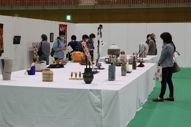 第16回三条市美術展の会場の様子