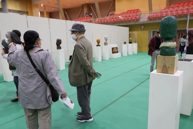 第16回三条市美術展の会場の様子