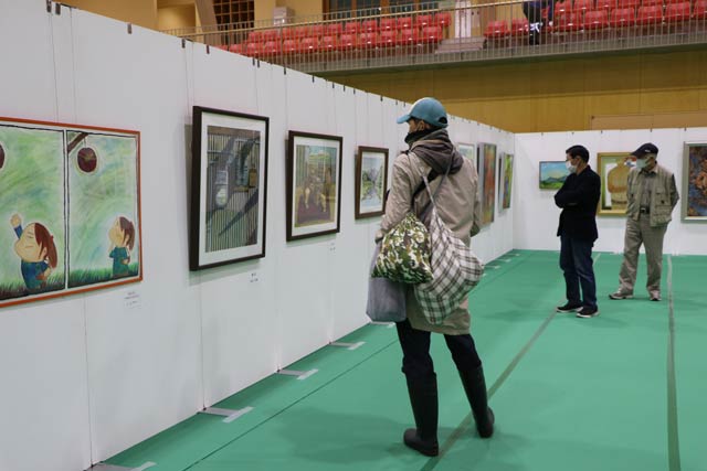 第16回三条市美術展の会場の様子