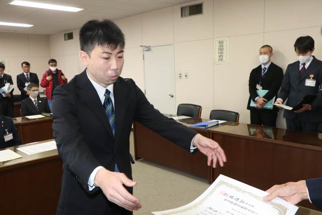 市議選当選の岡本氏