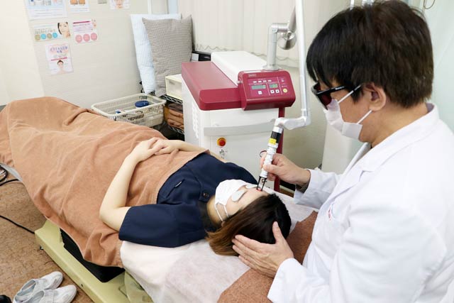 炭酸ガスレーザーでほくろやいぼの除去
