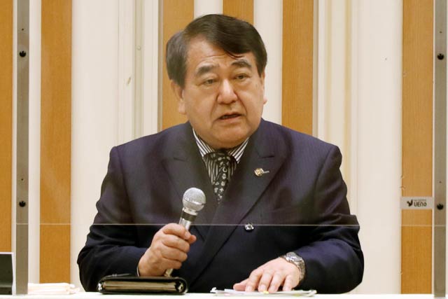 講演する寺島実郎氏