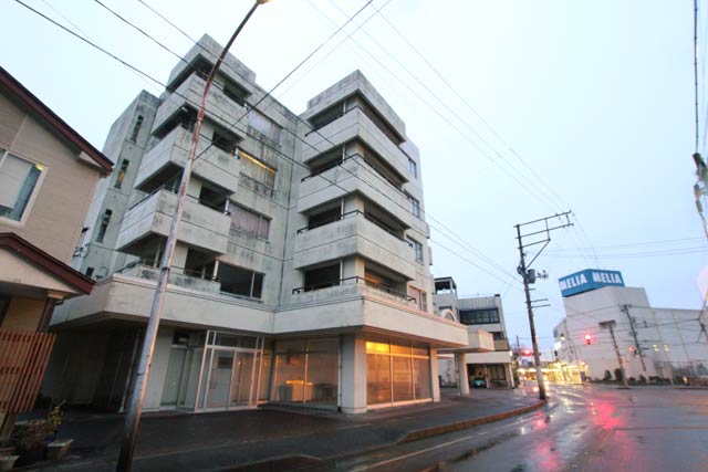 被災者に無償で貸与する加茂駅前の再開発住宅